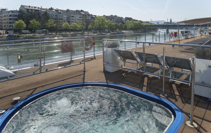 Whirlpool auf dem Sonnendeck - © 