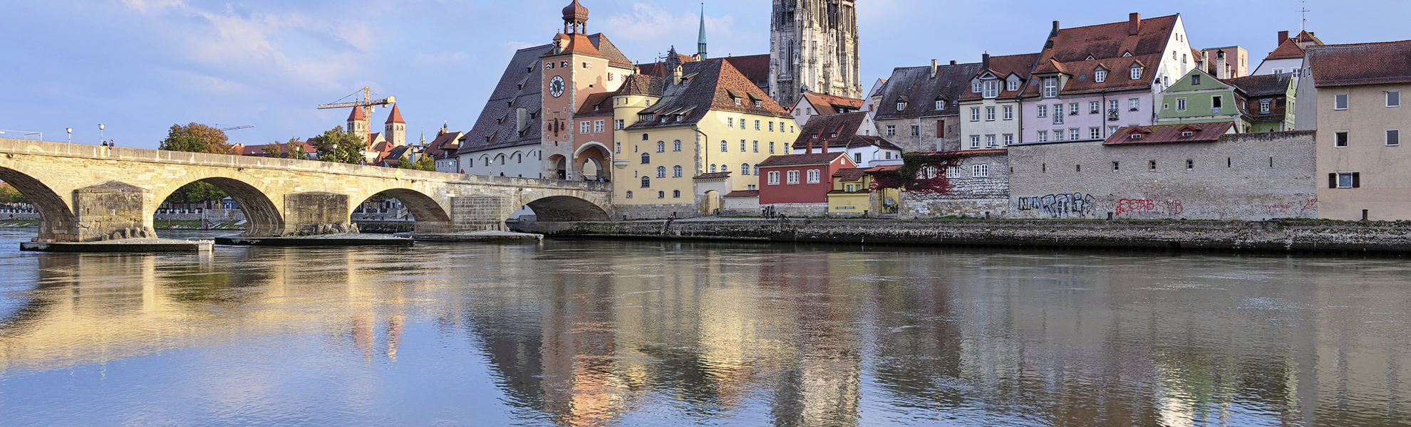 Steinerne Brücke und Kathedrale, Regensburg - © 