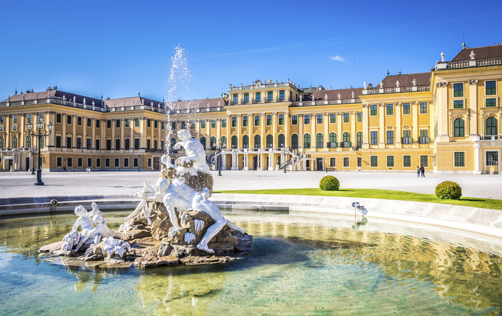 Luftbild der Saarschleife mit Baumwipfelpfad - © Henry Czauderna