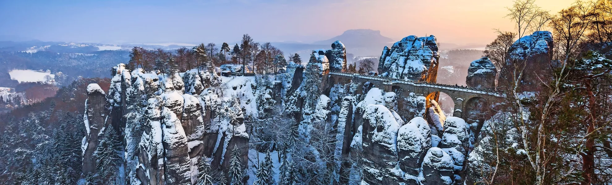 winterliche Felsformation Bastei in der Sächsischen Schweiz, Deutschland - © Sliver - stock.adobe.com winterliche Felsformation Bastei in der Sächsischen Schweiz, Deutschland - © Sliver - stock.adobe.com