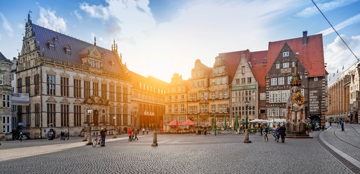 Typisches Haus auf dem Tonle Sap See, Kambodscha - © Lukasz Janyst - stock.adobe.com