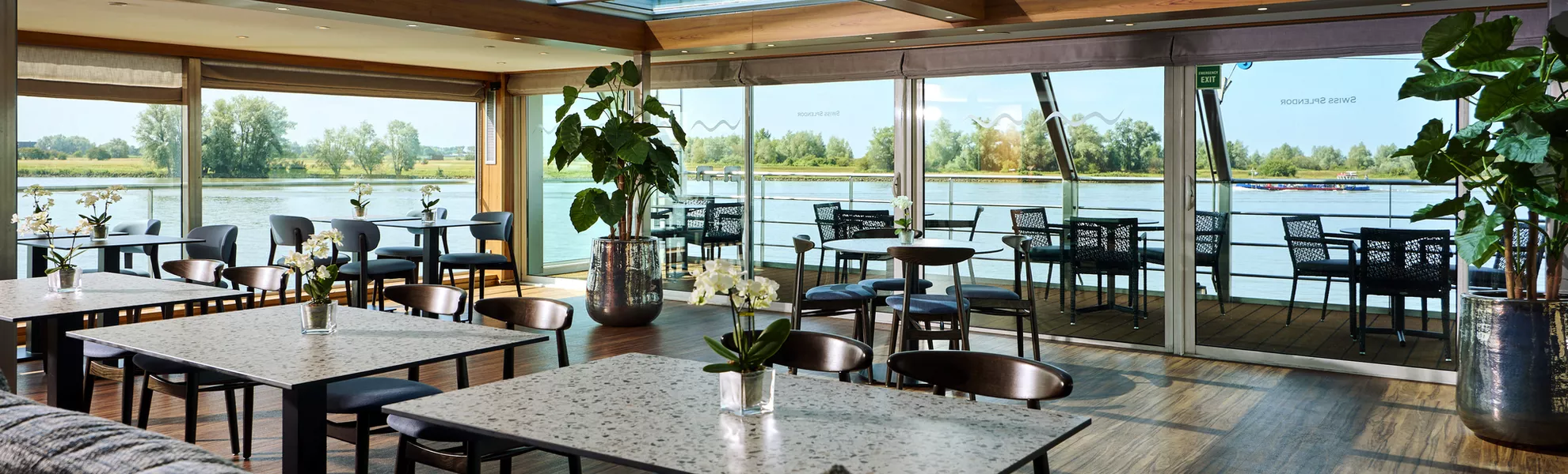 Lido Bar mit Aussenterasse - © Scylla AG