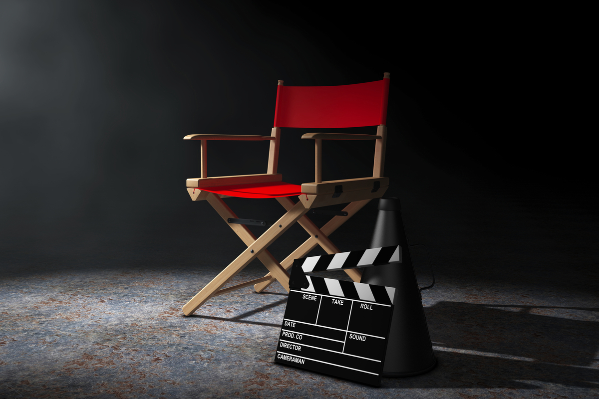 roter Regiestuhl, Movie Clapper und Megaphon - ©doomu - stock.adobe.com