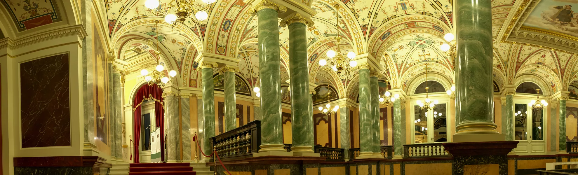 Semperoper von innen - © kivi80 - stock.adobe.com