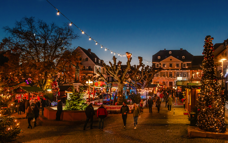 Rüdesheimer Weihnachtsmarkt der Nationen - © www.weihnachtsmarkt-der-nationen.de