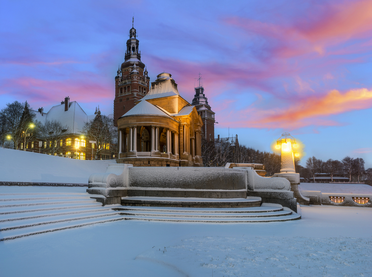 Haken-Terrassen in Stettin in winterlicher Landschaft - © Mike Mareen - stock.adobe.com