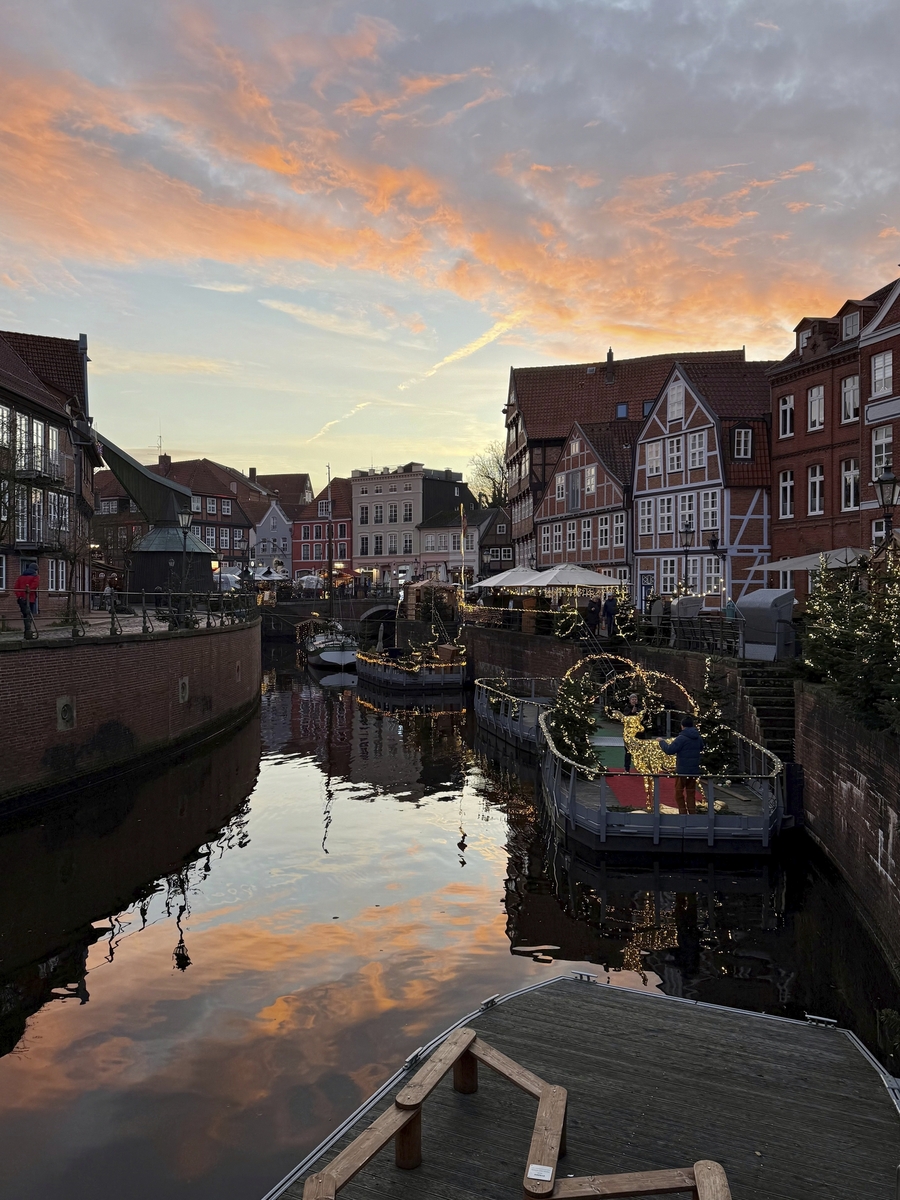 Schwinge in Stade bei Abenddämmerung - Monika Theiler