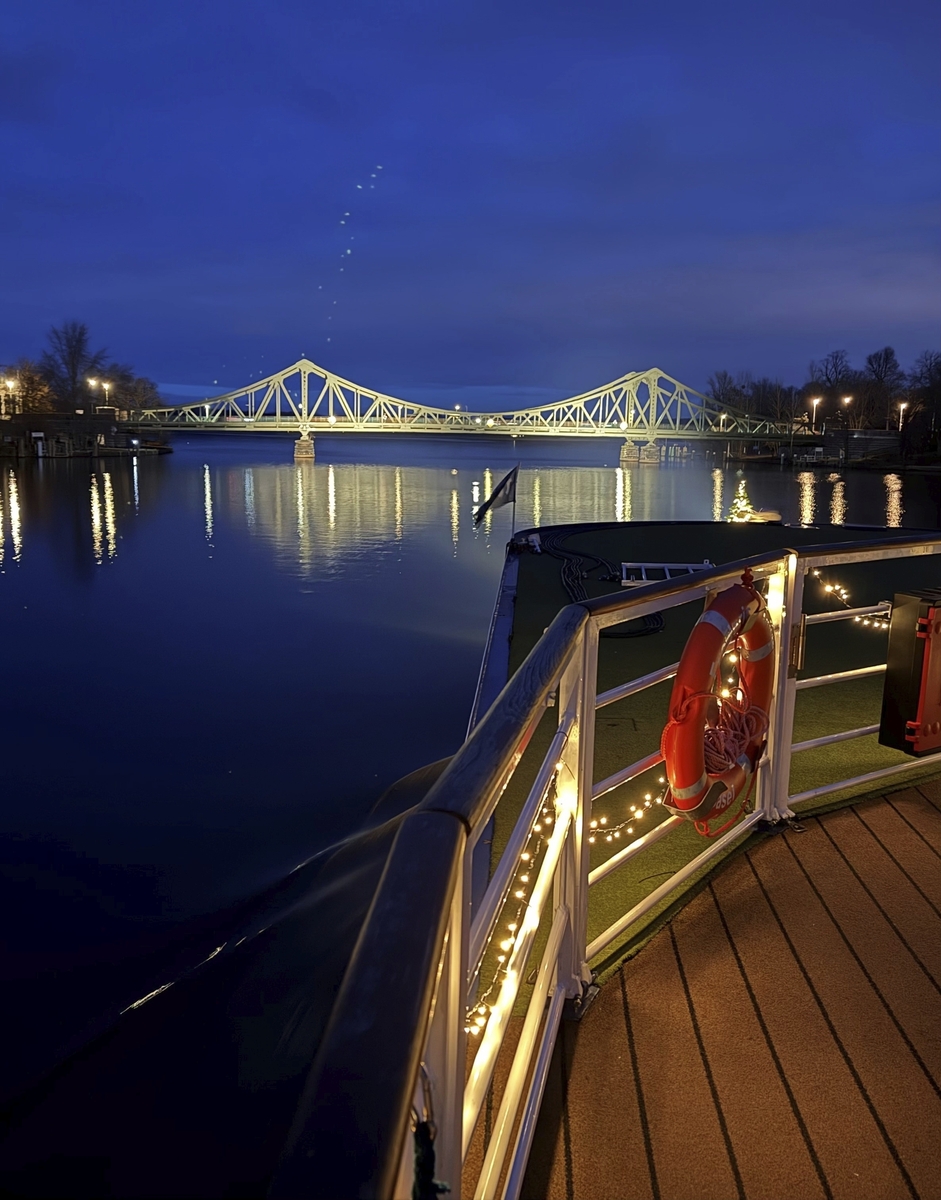 Glienicker Brücke - Monika Theiler