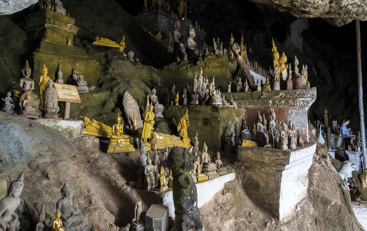 © rudiernst - stock.adobe.com - Pak Ou Höhlen, Luang Prabang