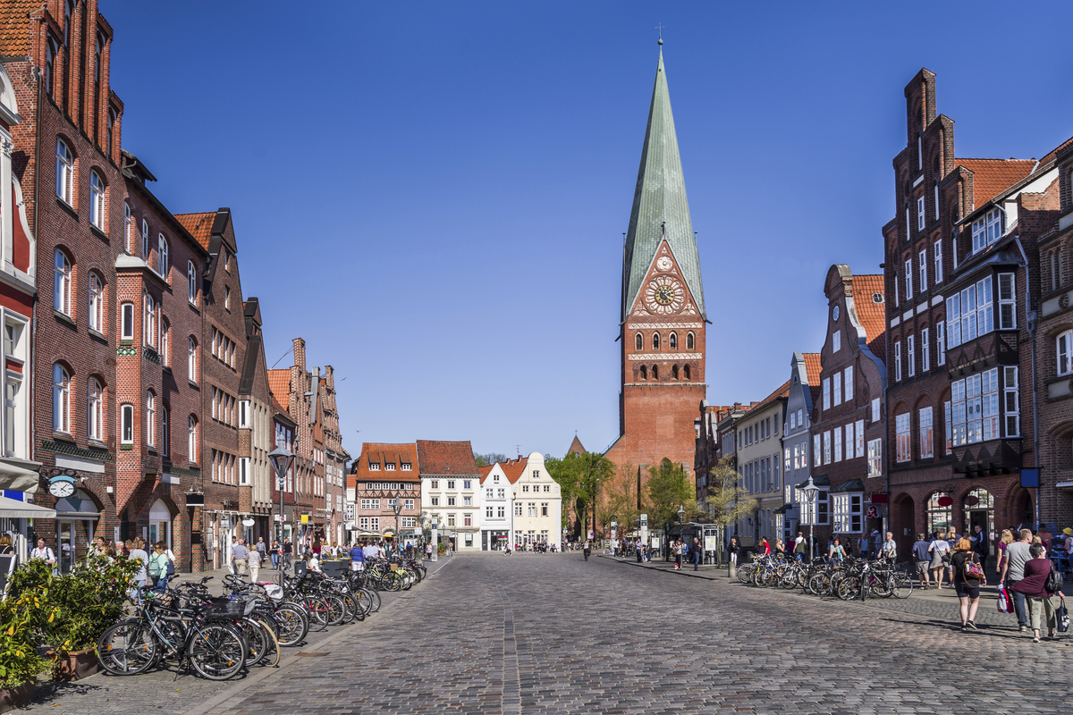 Platz Am Sande, Lüneburg - © Carl-JÃ¼rgen Bautsch - stock.adobe.com