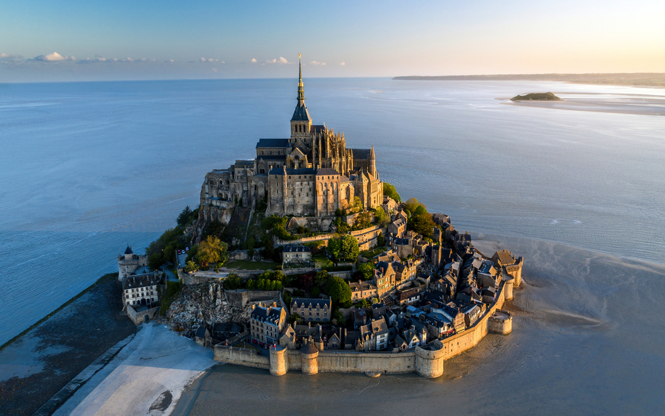 Mont Saint Michel – Luftaufnahme - © Ilya Shimanskiy - stock.adobe.com