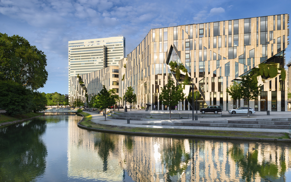 Shopping im Kö-Bogen, Düsseldorf - © Francesco Carovillano
