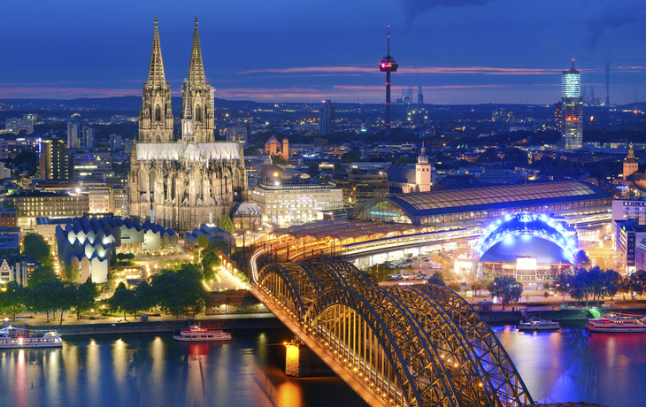 © FRANCESCO CAROVILLANO - Köln