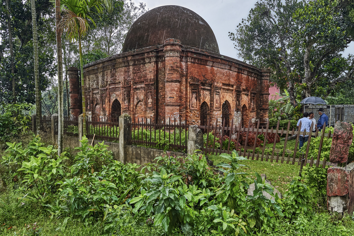 Goaldi Mosque in Sonargaon  - © Â©2019 Andrea Pistolesi