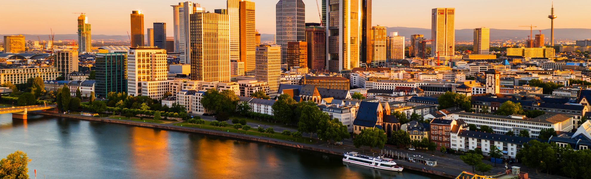 Frankfurt am Main in Deutschland - ©Anton Petrus - stock.adobe.com