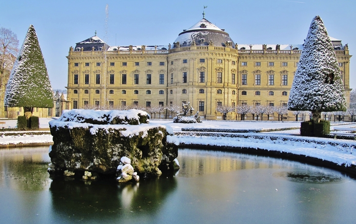 Residenz im Winterkleid, Würzburg - © franziskus46 - Fotolia