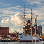 Port de Stralsund avec voilier Gorch Fock