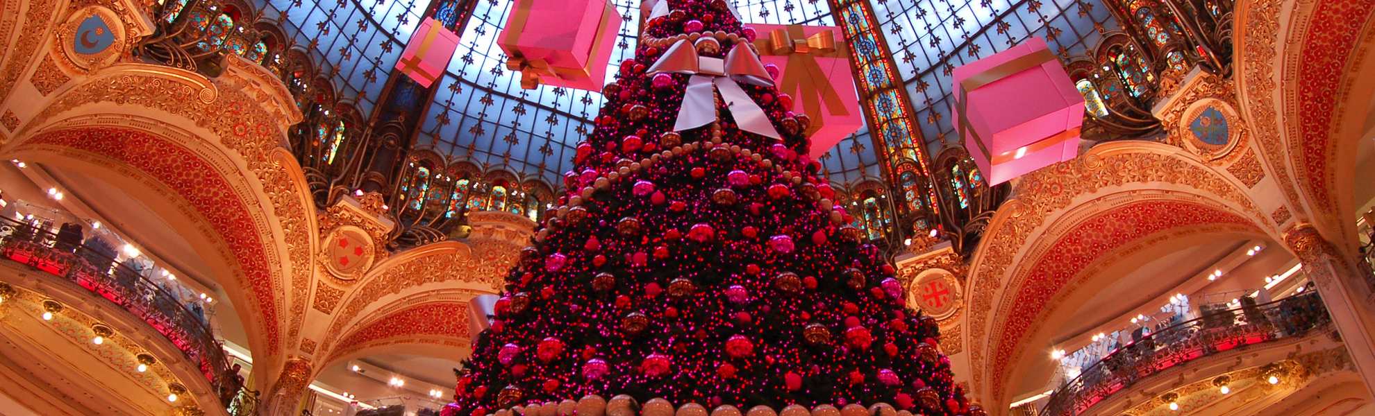 weihnachtliche Galeries Lafayette - © Picture Partners - stock.adobe.com