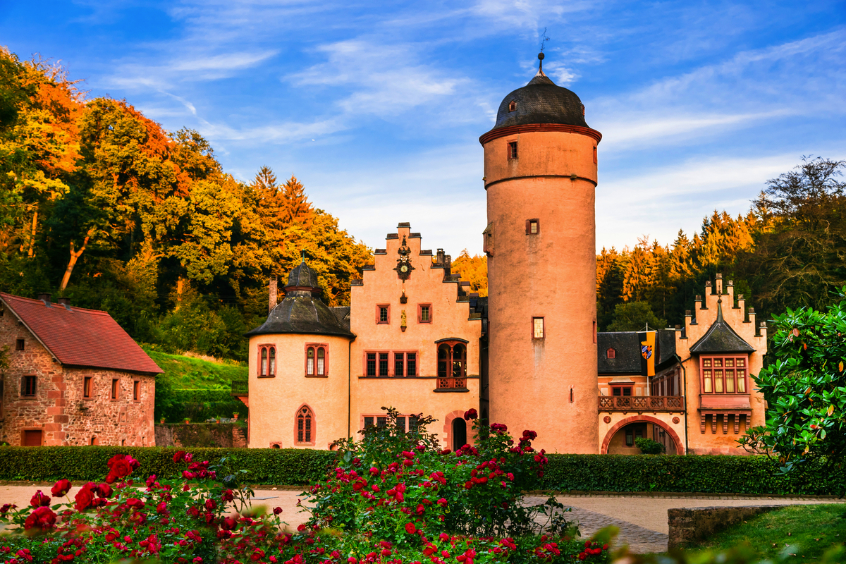 Schloss Mespelbrunn in Bayern, Deutschland - ©Freesurf - stock.adobe.com