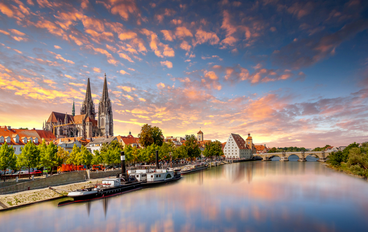 Dom zu Regensburg - © Sina Ettmer - stock.adobe.com
