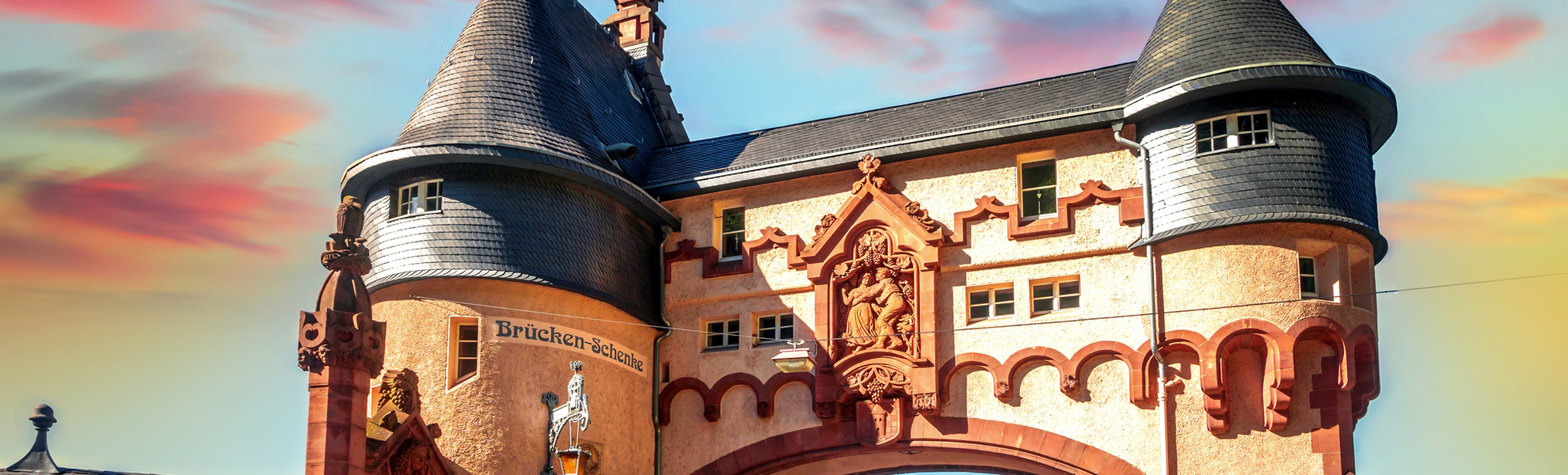 Brückentor in Traben-Trarbach - © Sina Ettmer - stock.adobe.com