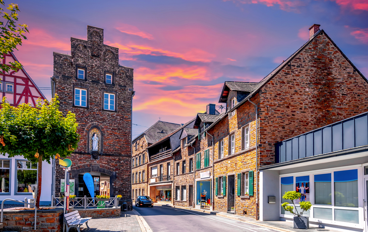 Marktplatz von Treis-Karden - © Sina Ettmer - stock.adobe.com