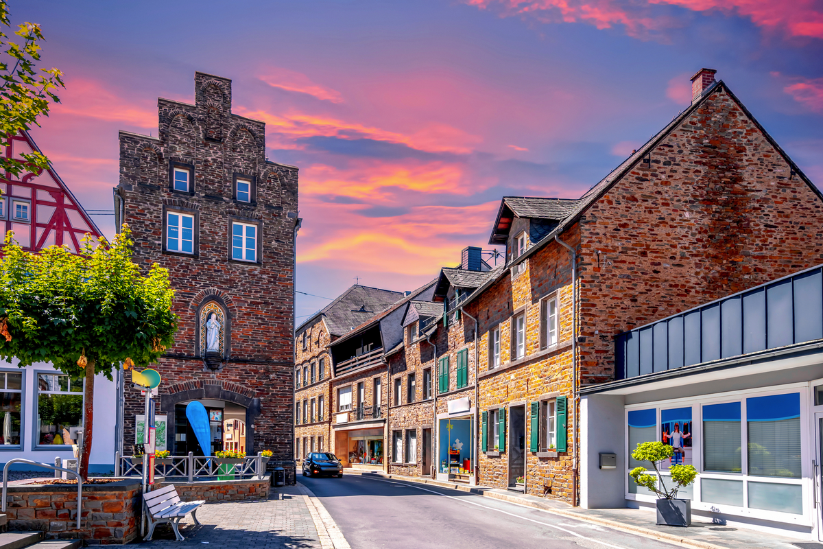 Marktplatz von Treis-Karden - © Sina Ettmer - stock.adobe.com