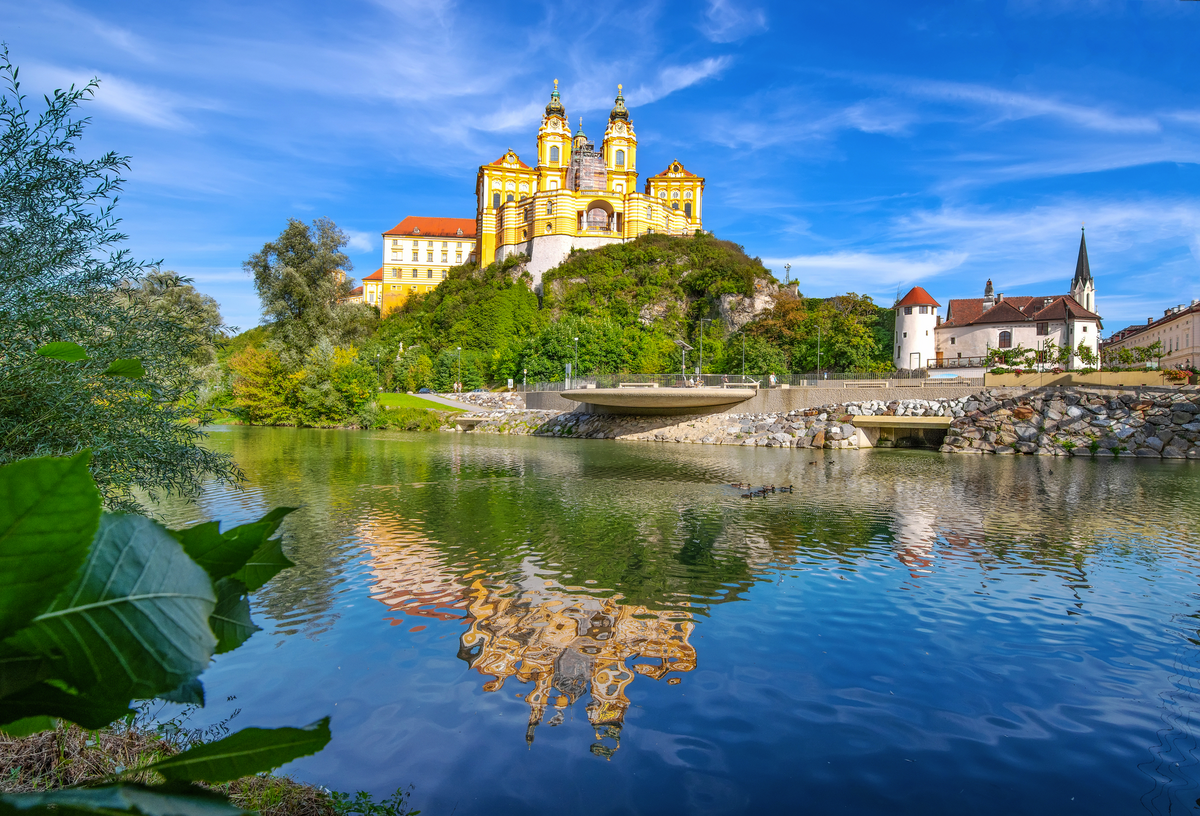 Stift Melk an der Donau - © Comofoto - stock.adobe.com
