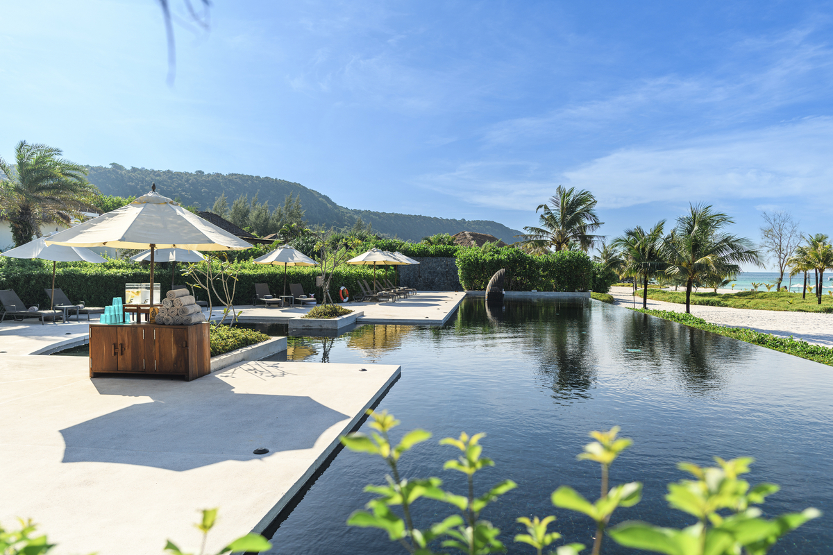 Royal Sands, Pool