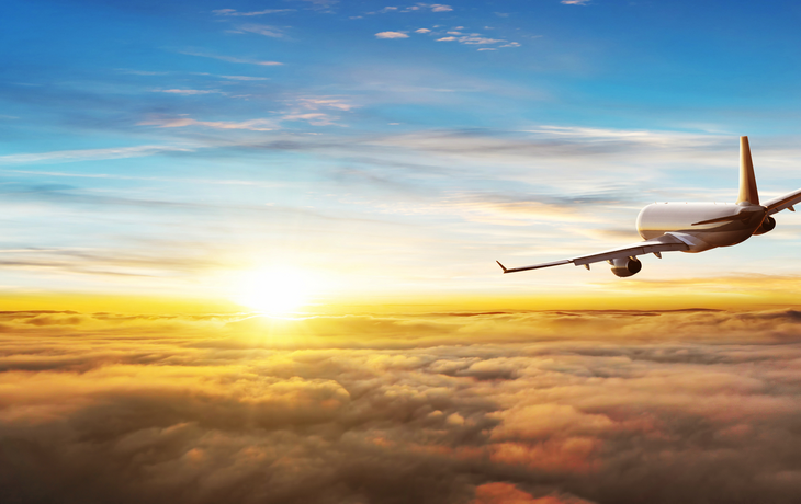 Heimreise mit dem Flieger - © Jag_cz - stock.adobe.com