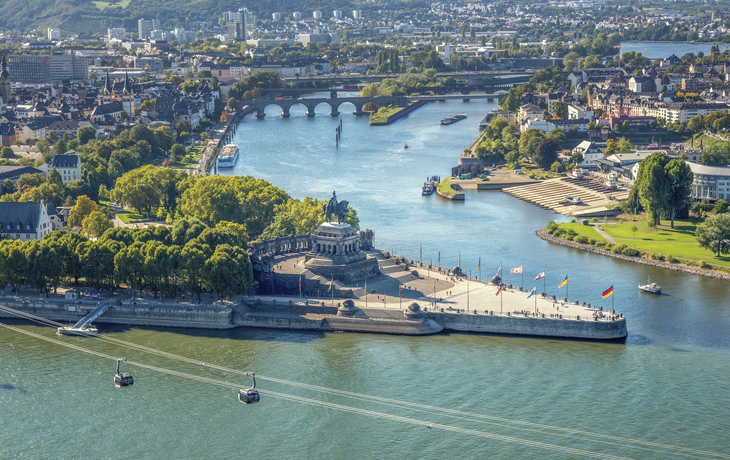 Das Deutsche Eck in Koblenz - © Sina Ettmer - stock.adobe.com