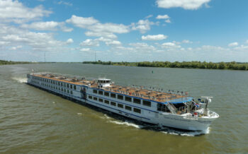 Bild zeigt MS Swiss Splendor auf dem Rhein